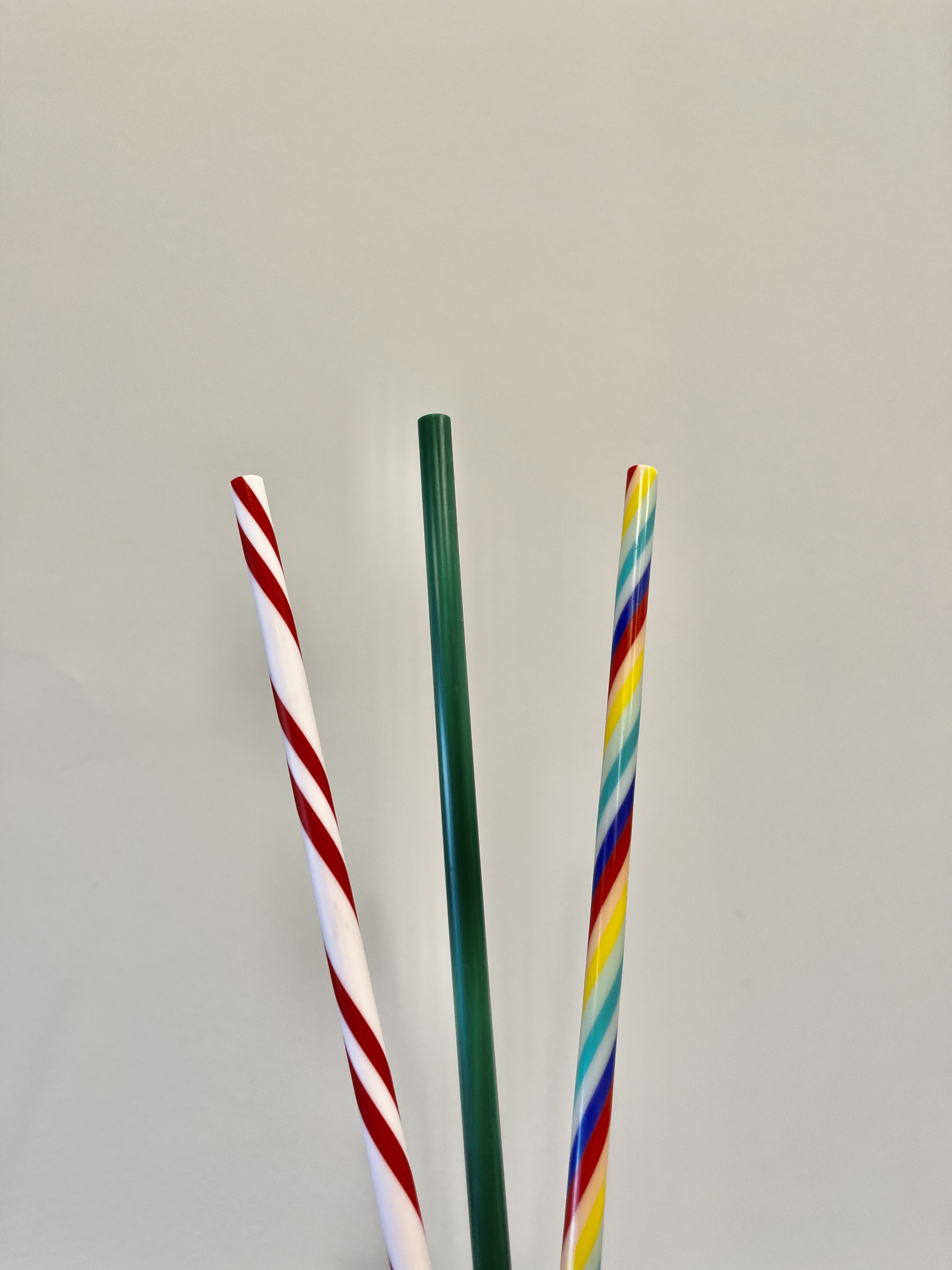 3 reusable plastic straws
